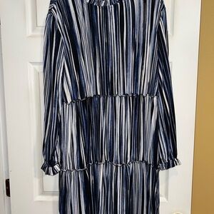 LuLaRoe Blue and White Striped Midi Dress. Size 2XL. EUC
